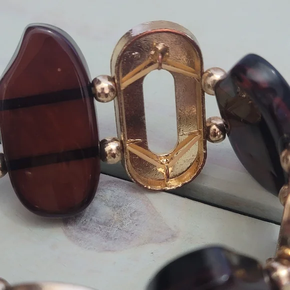 Vintage Brown Beaded with Hammered Gold-Tone Accent Beads Stretchy Bracelet - Picture 4 of 4